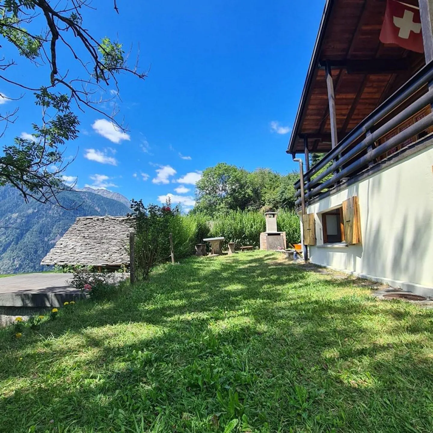 4-Room Chalet with 2 Room Apartment, Garden, Very Quiet... - Photo 19 of 35