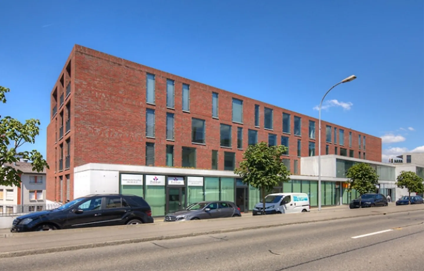 Edificio ad uso misto in affitto - Foto 1 di 5