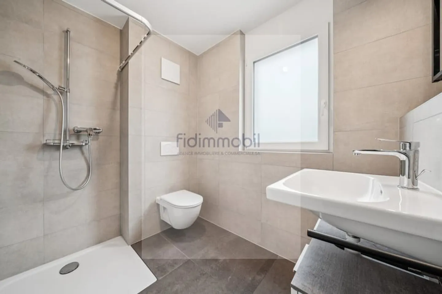 Luxuriöse 3,5-Zimmer-Wohnung zur Miete in St-Aubin - Foto 7 von 11