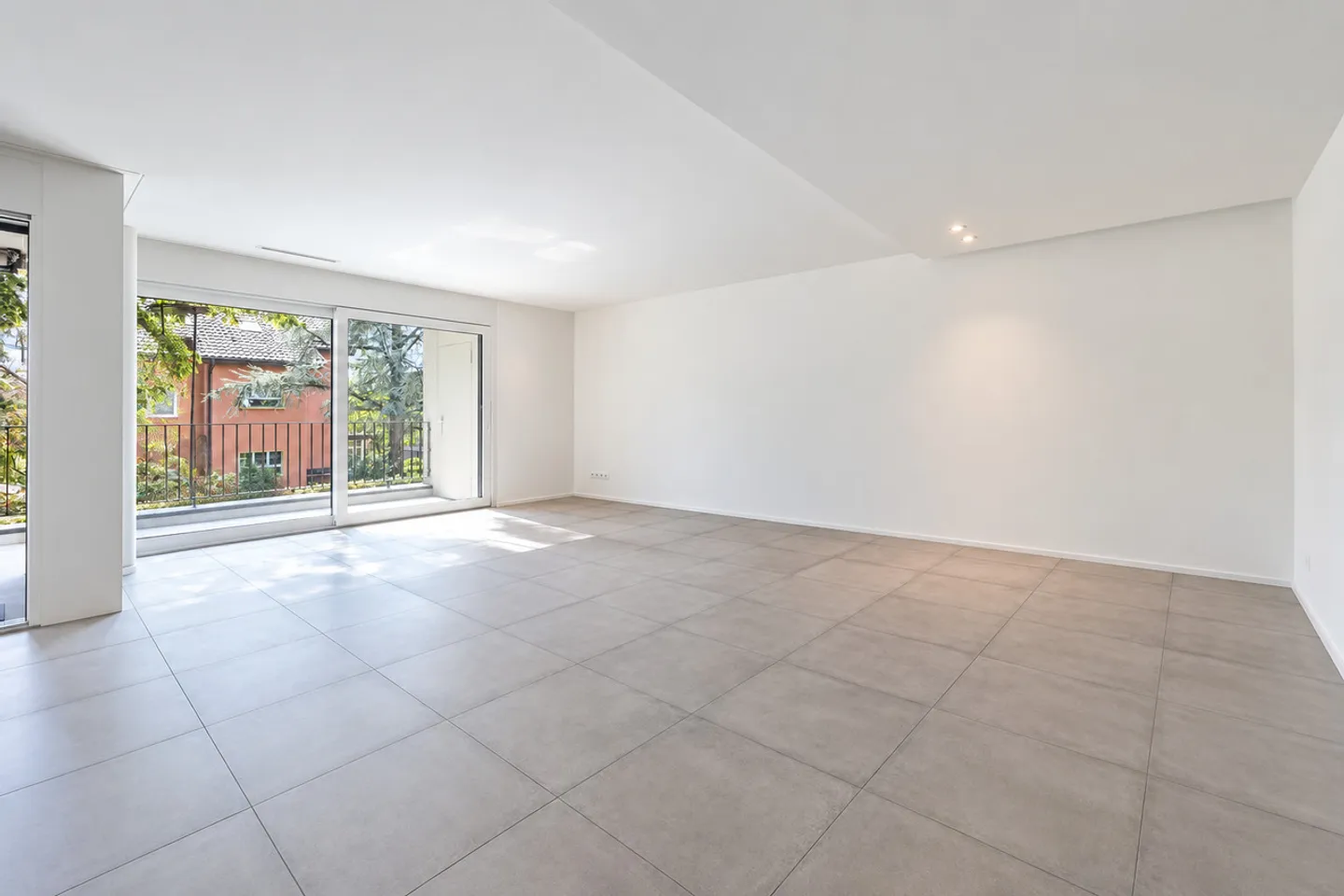 Spacious Apartment in Riehen - Photo 7 of 37
