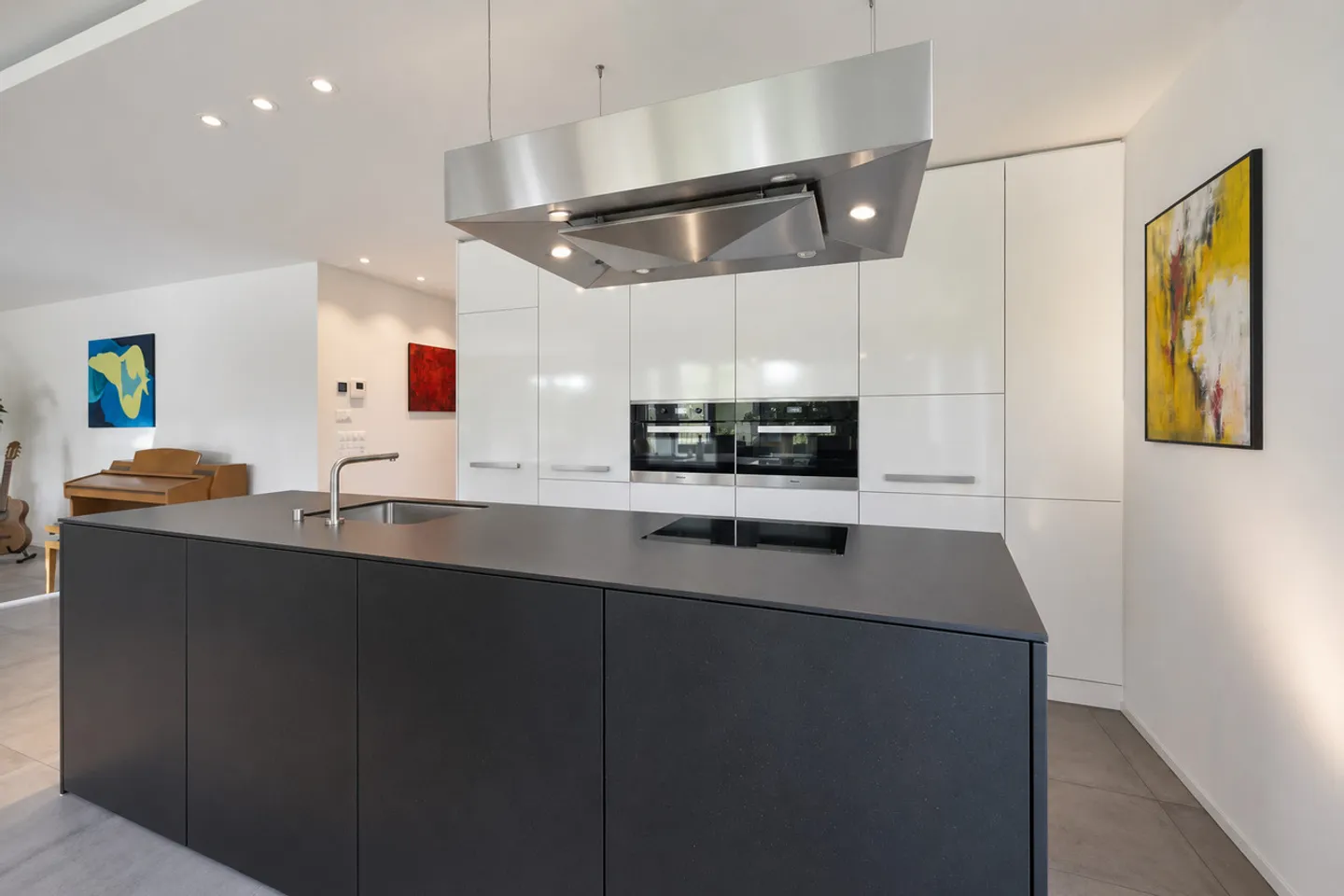 Spacious Apartment in Riehen - Photo 8 of 37