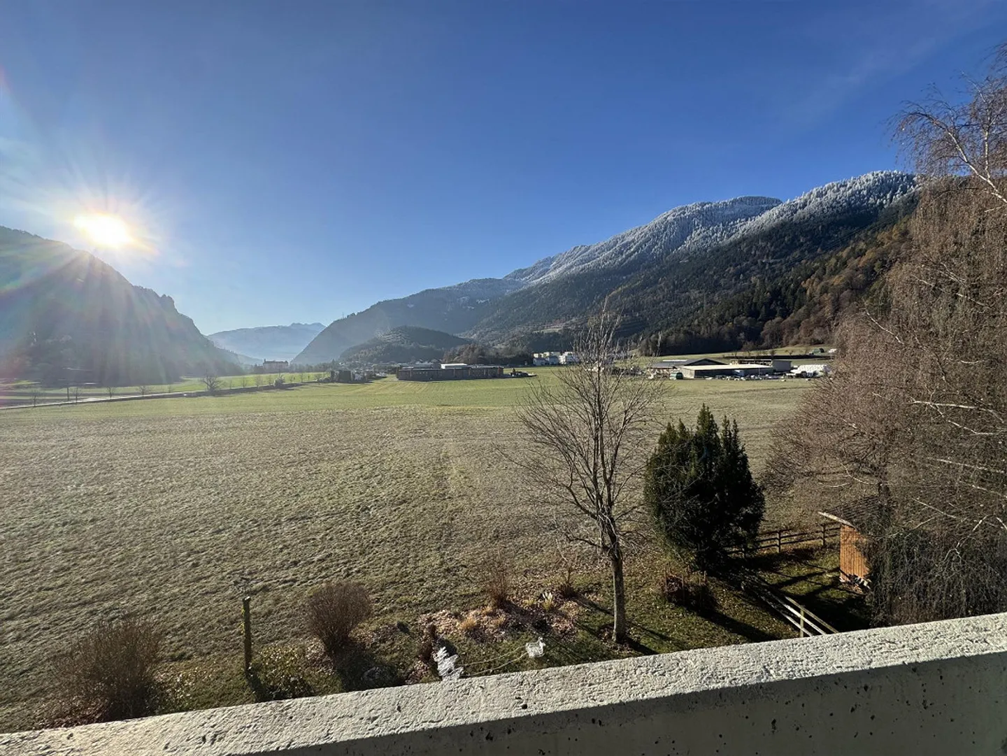 Moderne 4.5-Zimmer-Wohnung mit Bergblick in Bonaduz - Foto 2 von 3