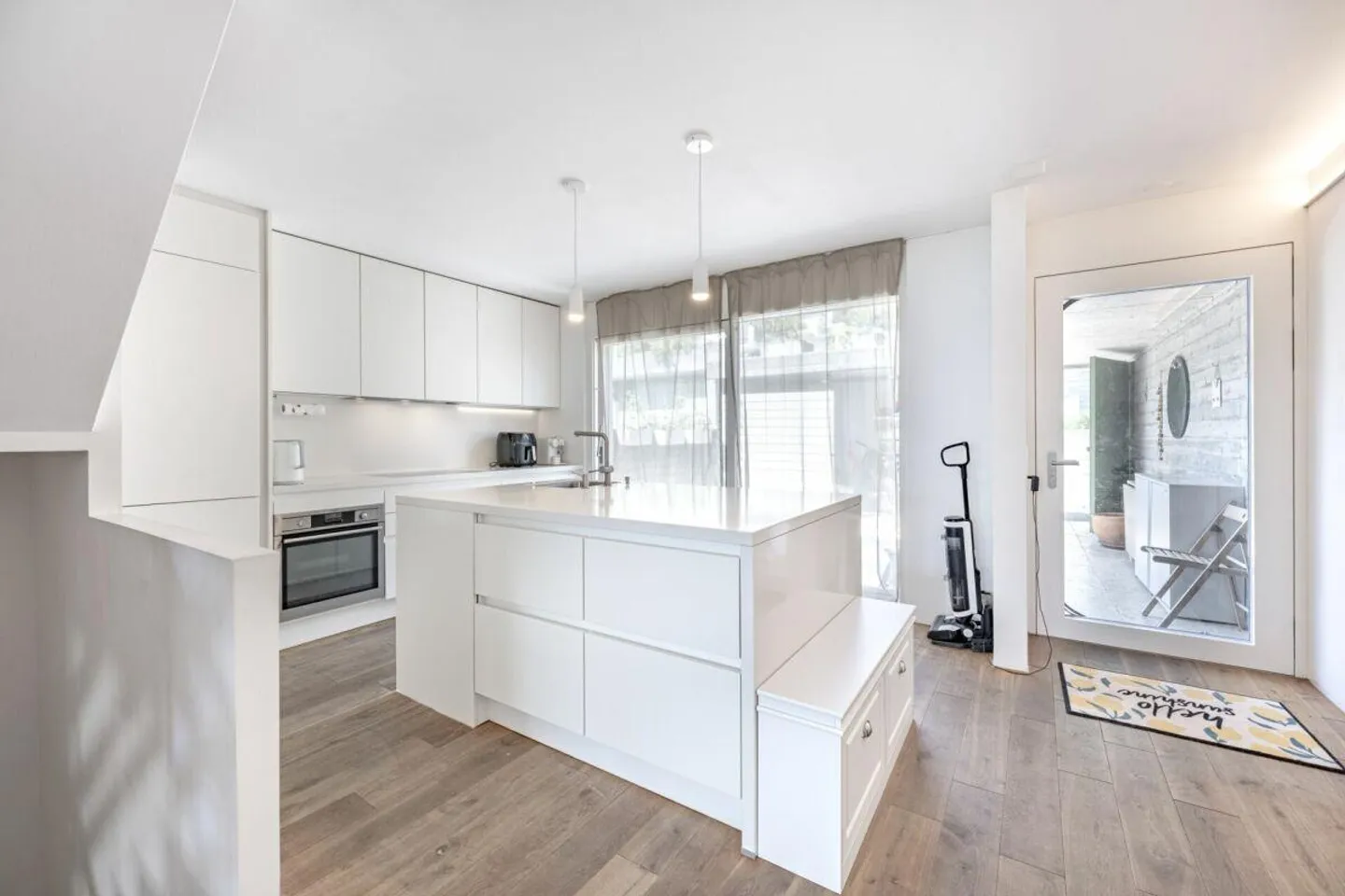 Casa a schiera angolare 4.5 camere con vista lago non ostacolata - Foto 3 di 10