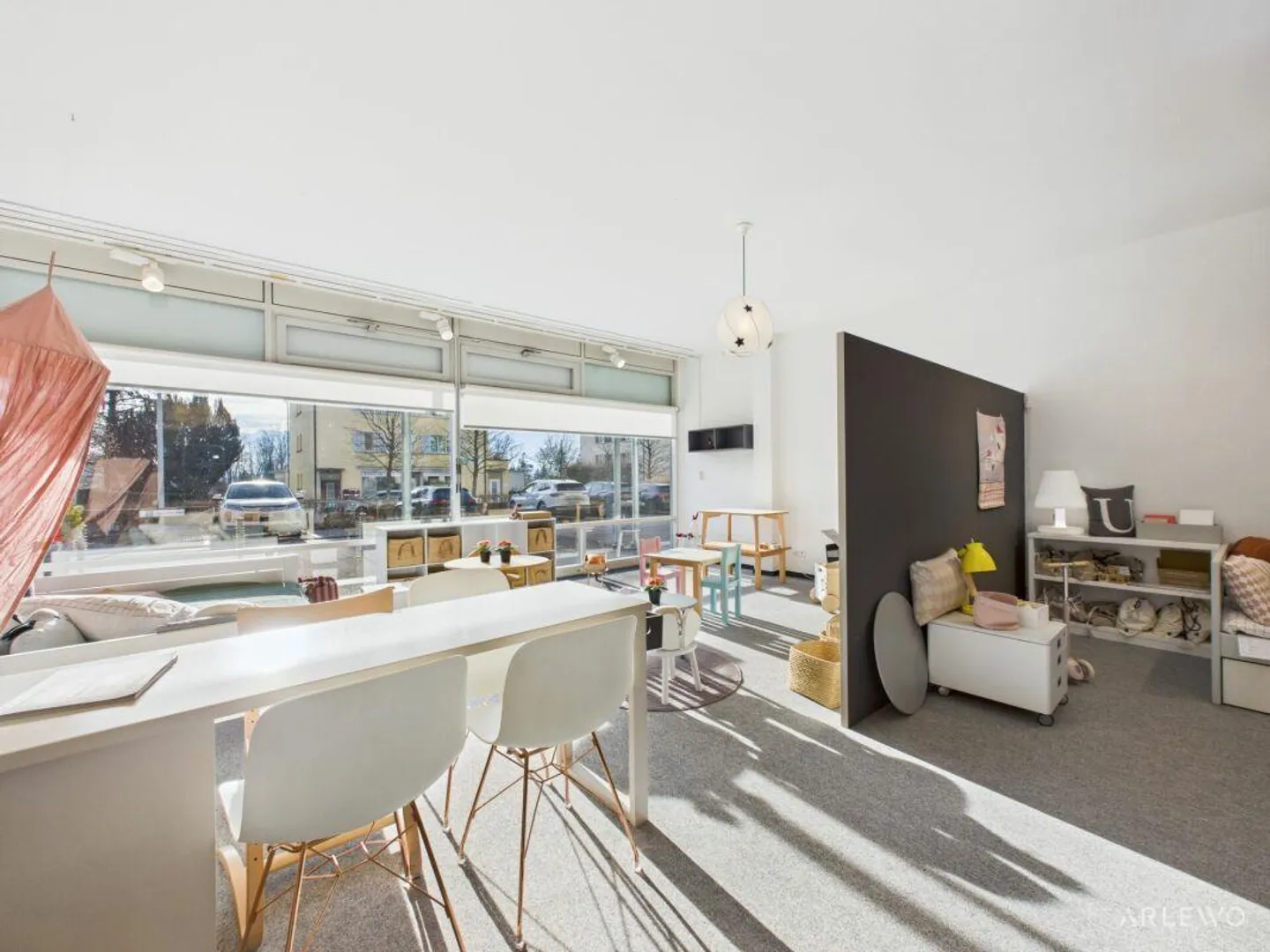 Present Ground Floor Space in Meggen - Photo 4 of 15