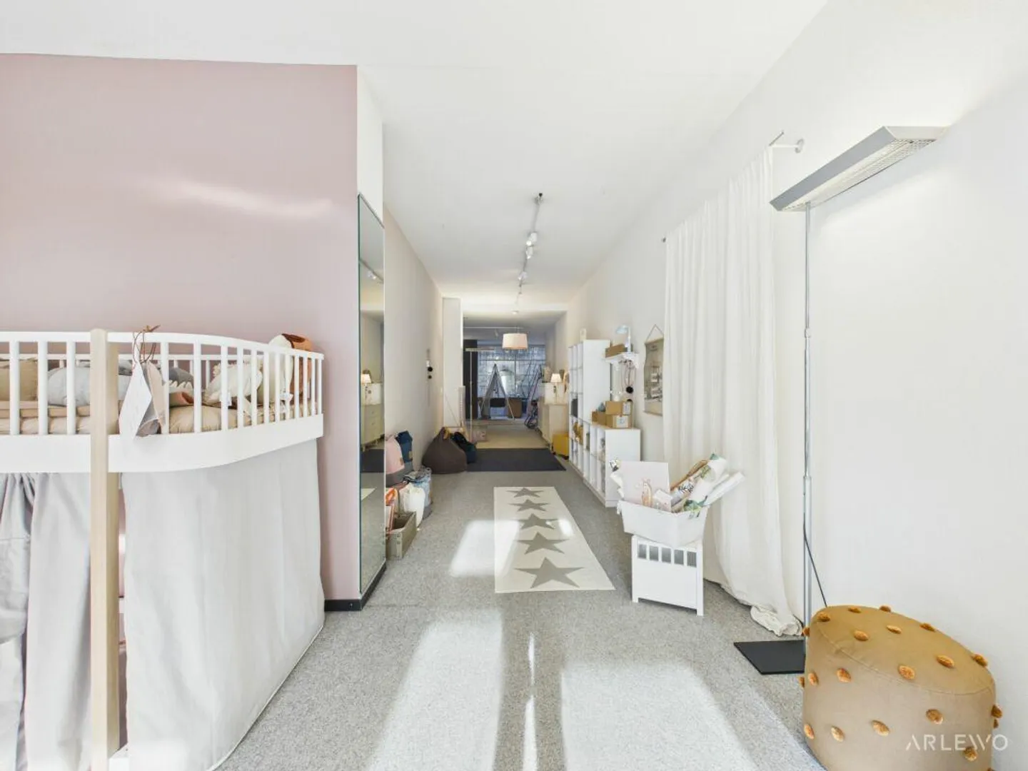 Present Ground Floor Space in Meggen - Photo 5 of 15