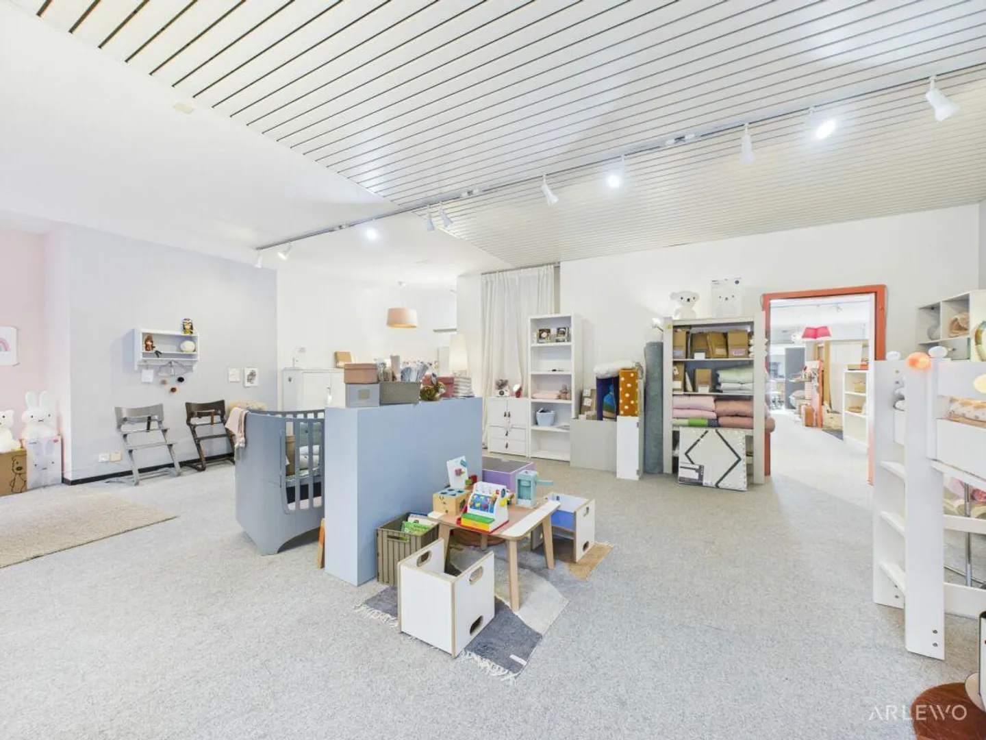 Present Ground Floor Space in Meggen - Photo 7 of 15