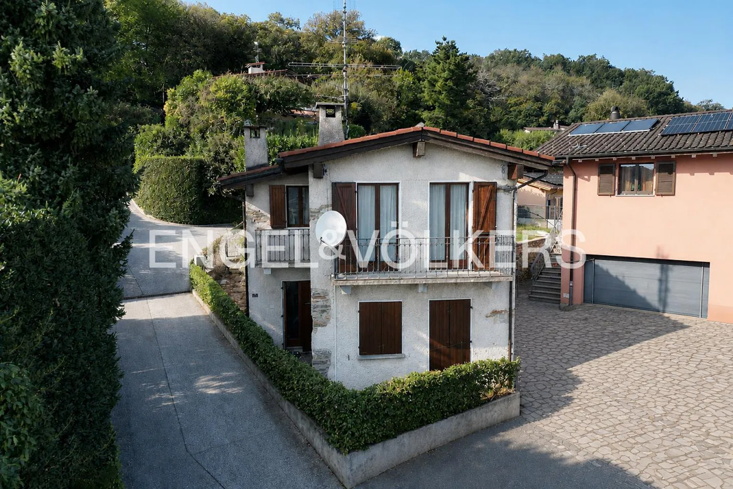 Charming House in a Residential Area - Photo 1 of 12