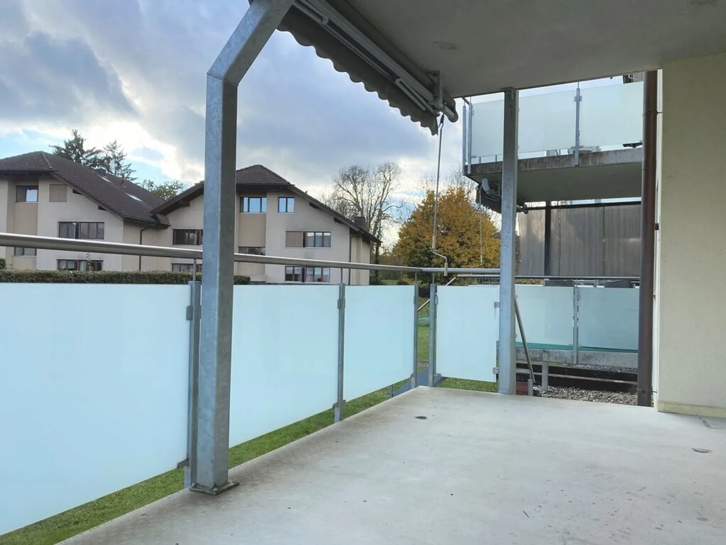Luminoso appartamento di 3 stanze con balcone soleggiato! - Foto 6 di 6