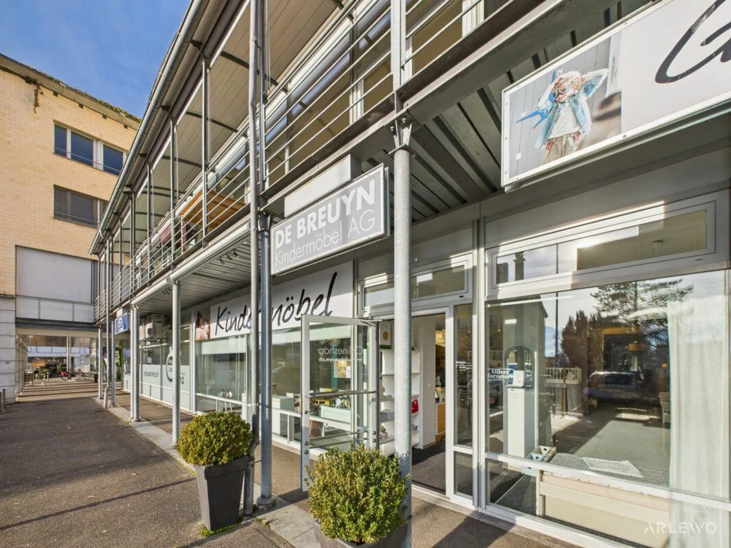 Present Ground Floor Space in Meggen - Photo 13 of 15