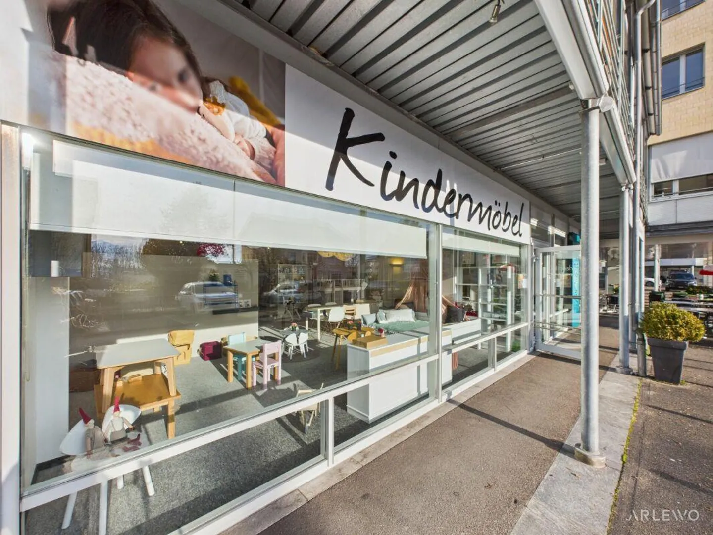 Present Ground Floor Space in Meggen - Photo 14 of 15