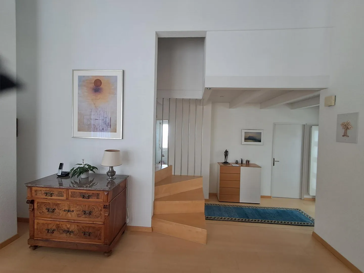 Appartamento appena ristrutturato e luminoso in una posizione molto buona - Foto 3 di 4