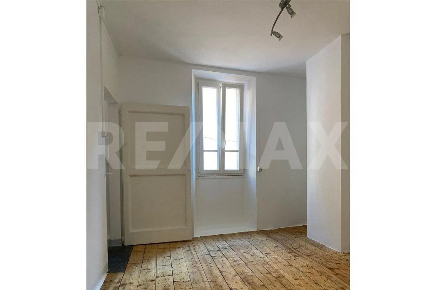 Casa ticinese affascinante: ristrutturata, grande terrazza, vista fino al M. Generoso - Foto 6 di 11