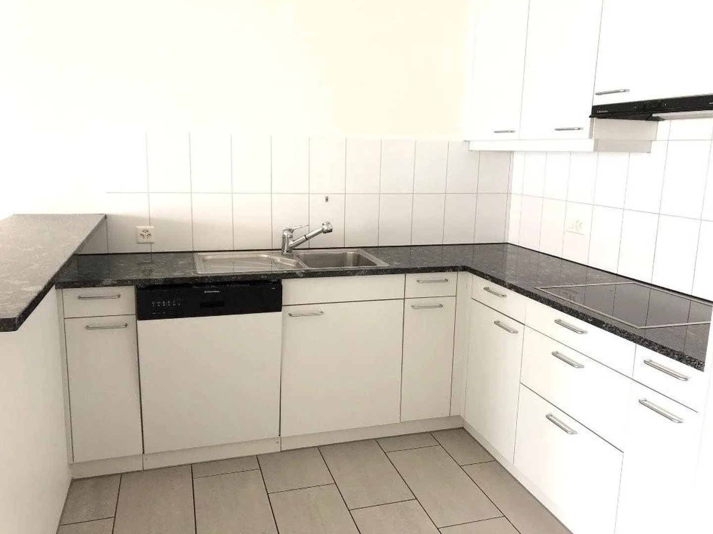 Grosszügige Wohnung mit Wintergarten - Foto 4 von 9