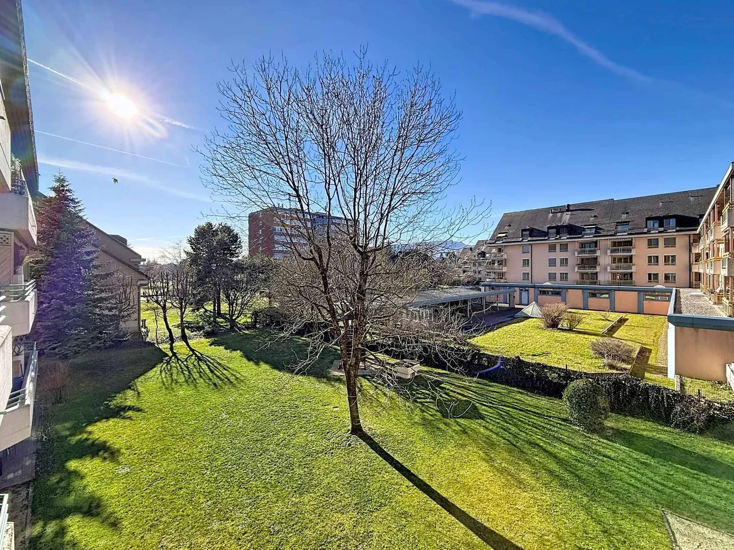 Ideale Lage Wohnung in Gland - Foto 11 von 11