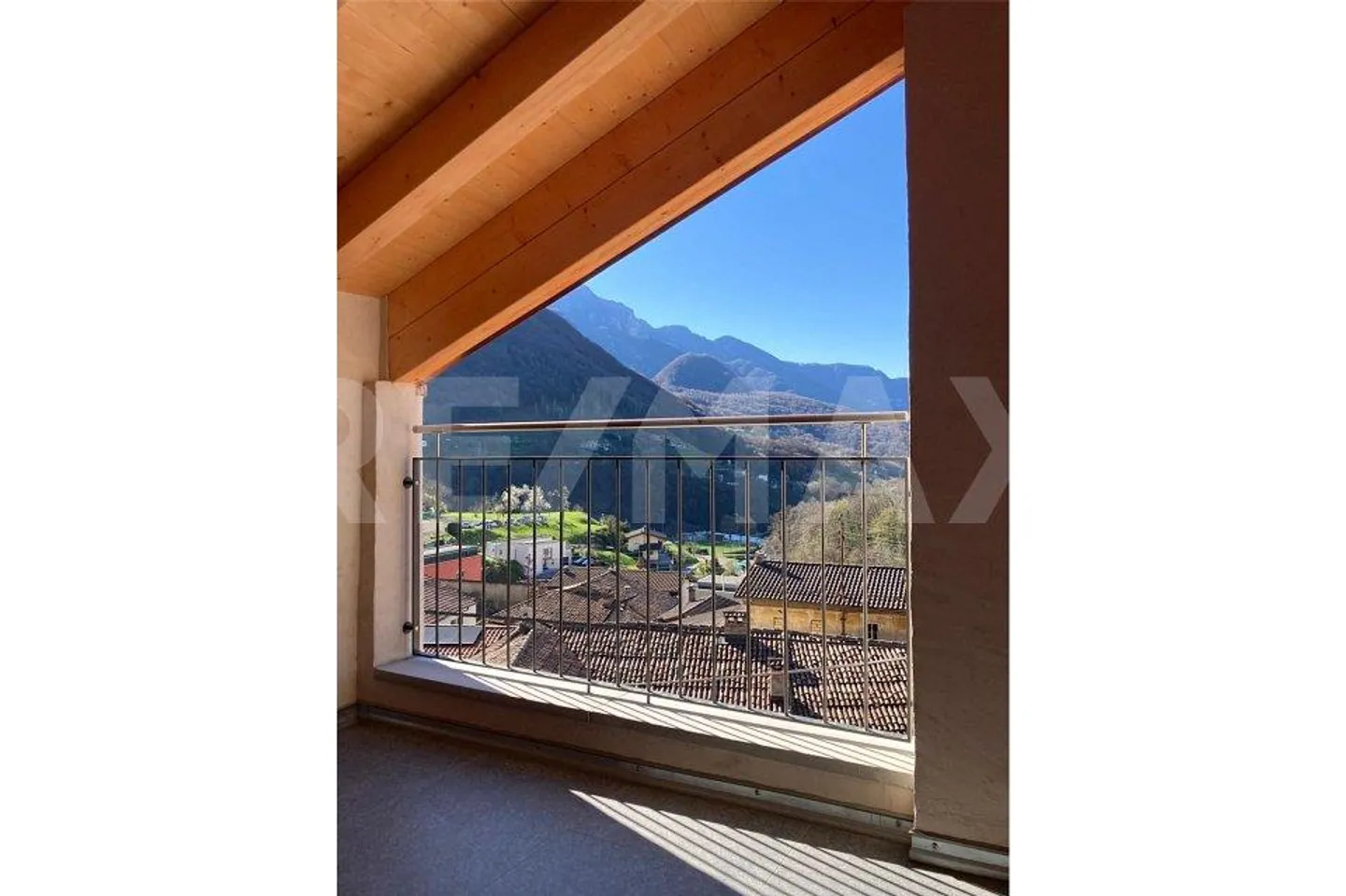 Casa ticinese affascinante: ristrutturata, grande terrazza, vista fino al M. Generoso - Foto 11 di 11