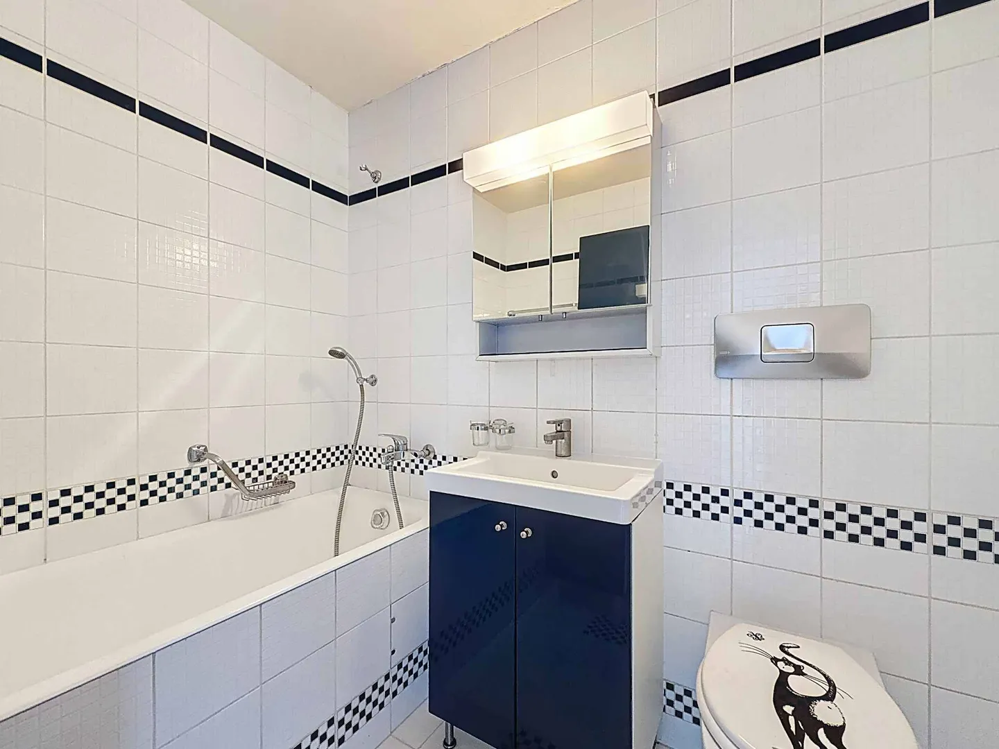 Ideale Lage Wohnung in Gland - Foto 9 von 11