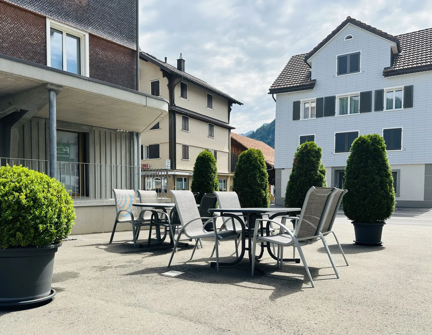 CENTRALE COMPLETAMENTE ARREDATO - Foto 7 di 8