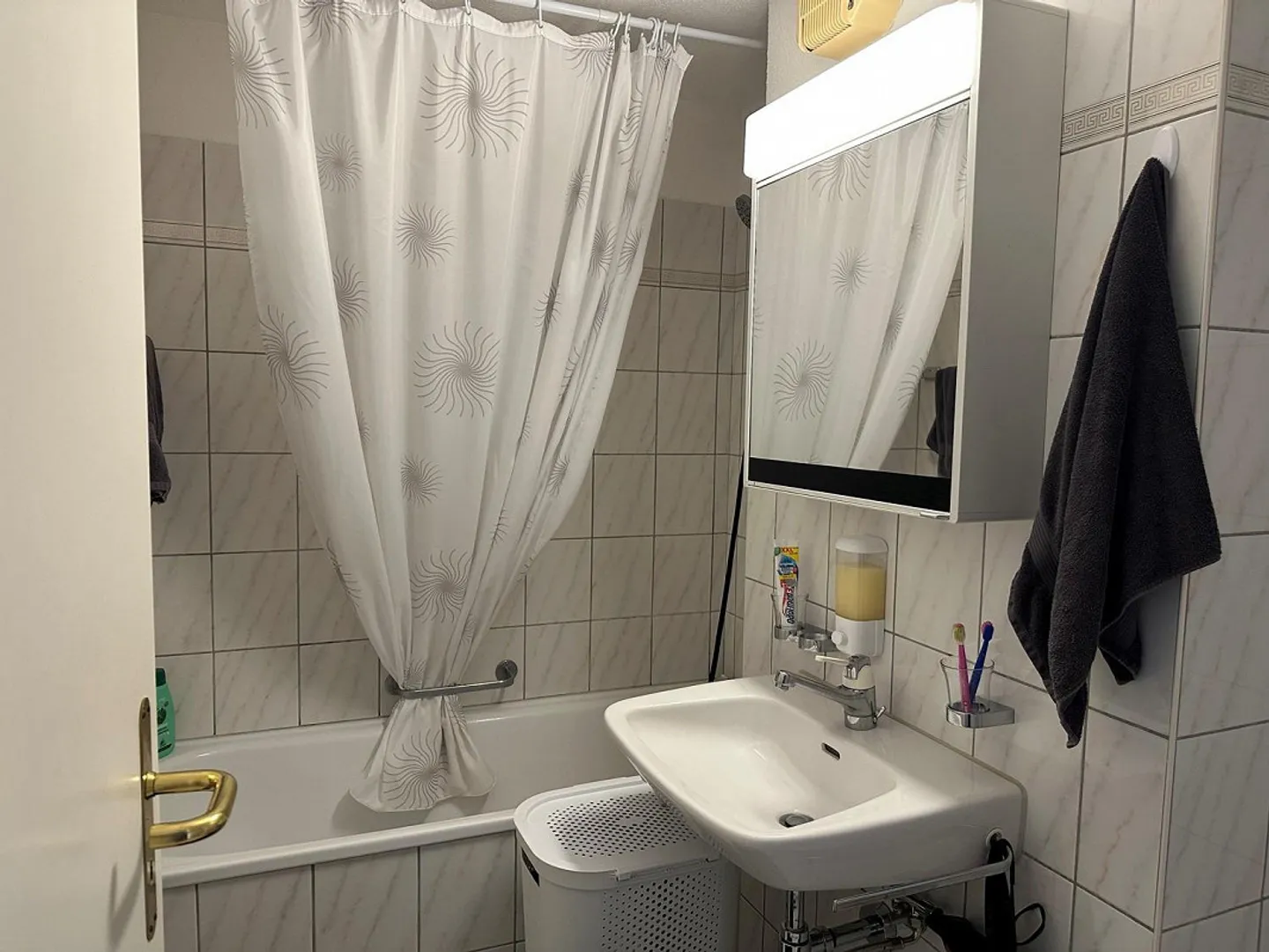 Gemütliche Wohnung mit Cheminée - Foto 4 von 6