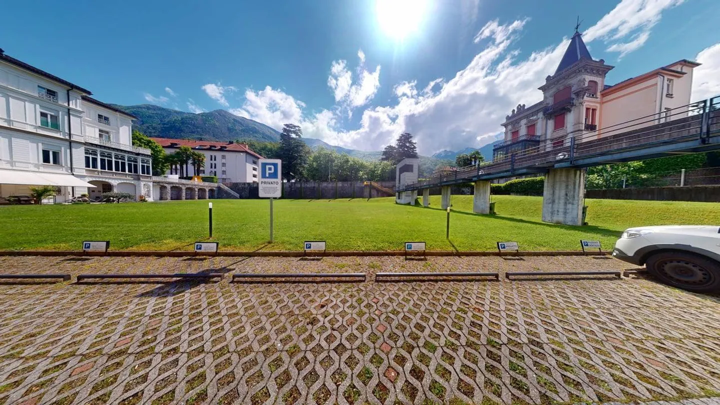 Discover our commercial space with the 360° virtual tour - Photo 10 of 10