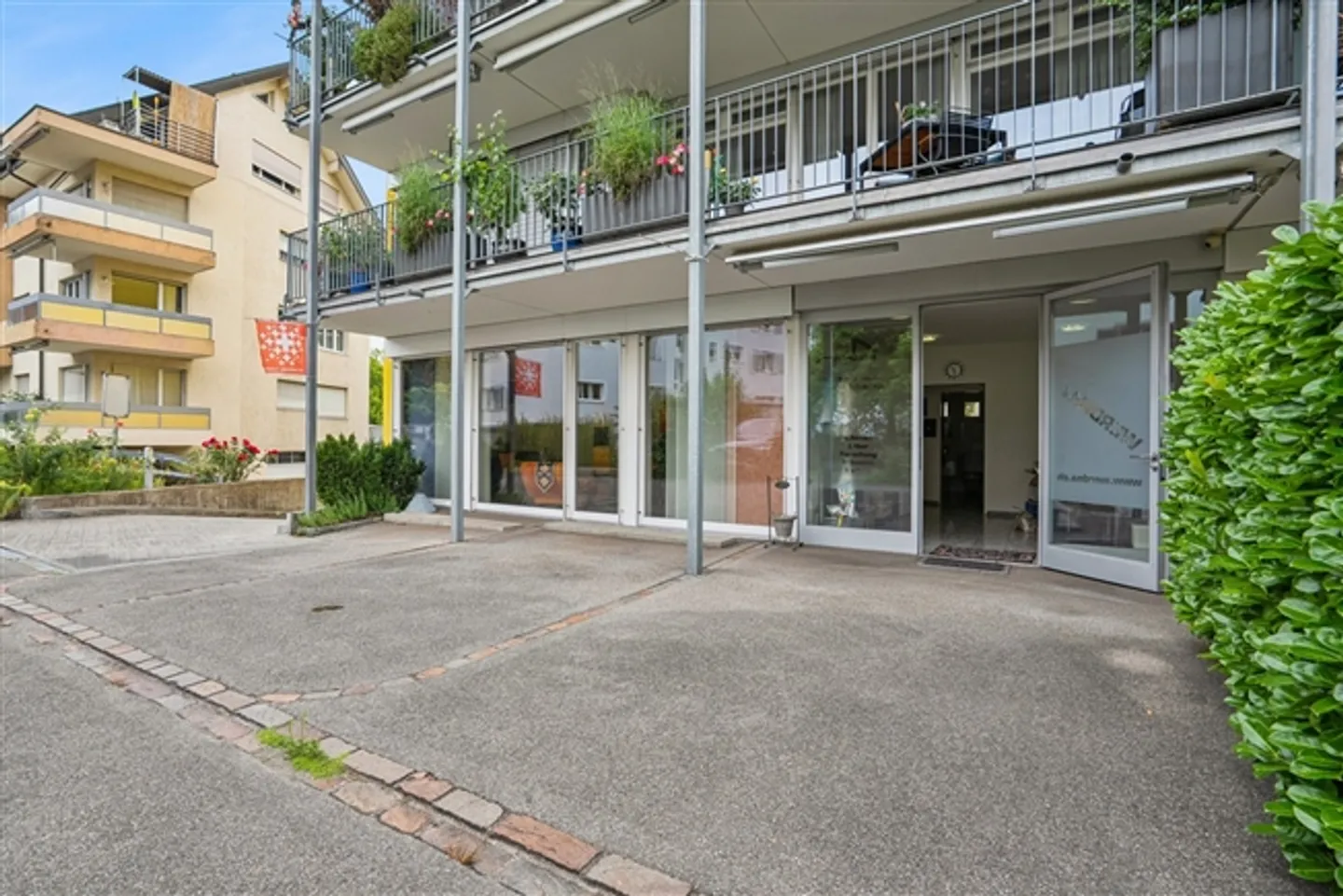 «ALL IN ONE - WOHNEN UND ARBEITEN AN TOPP LAGE» - Foto 3 von 13