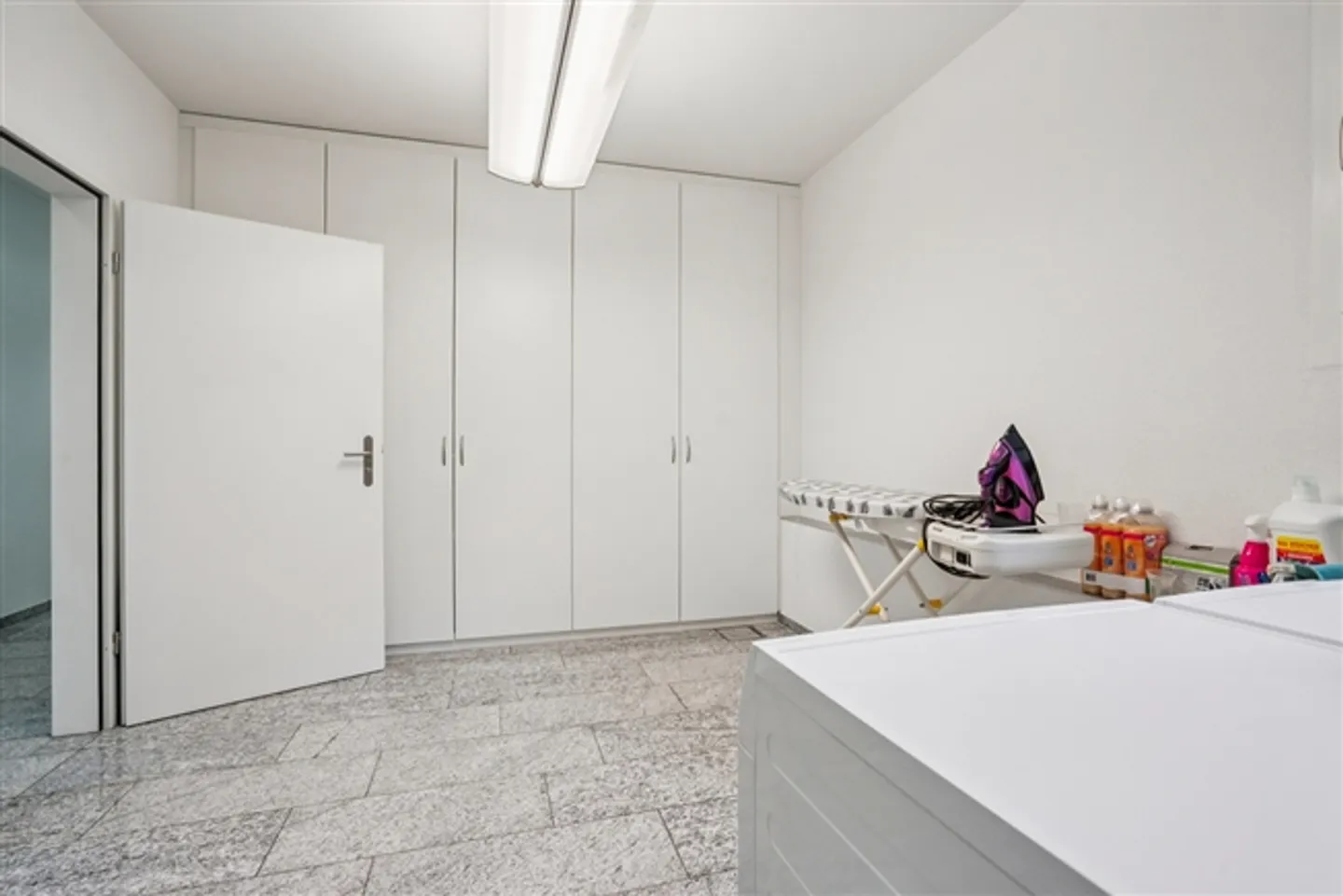 «ALL IN ONE - WOHNEN UND ARBEITEN AN TOPP LAGE» - Foto 11 von 13