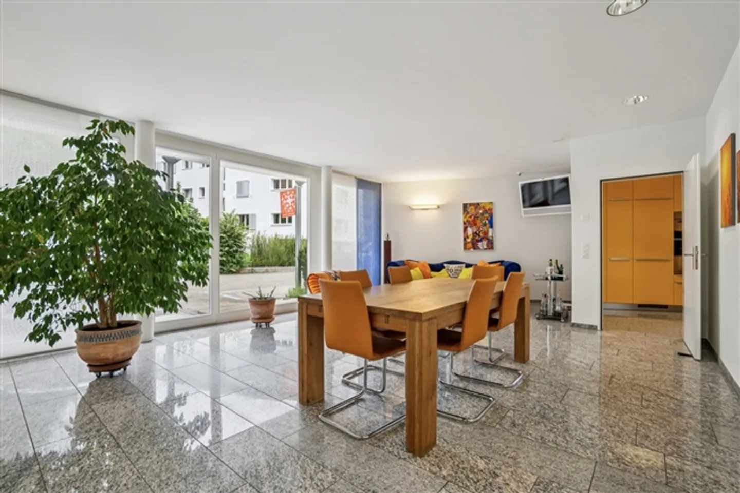 «ALL IN ONE - WOHNEN UND ARBEITEN AN TOPP LAGE» - Foto 9 von 13