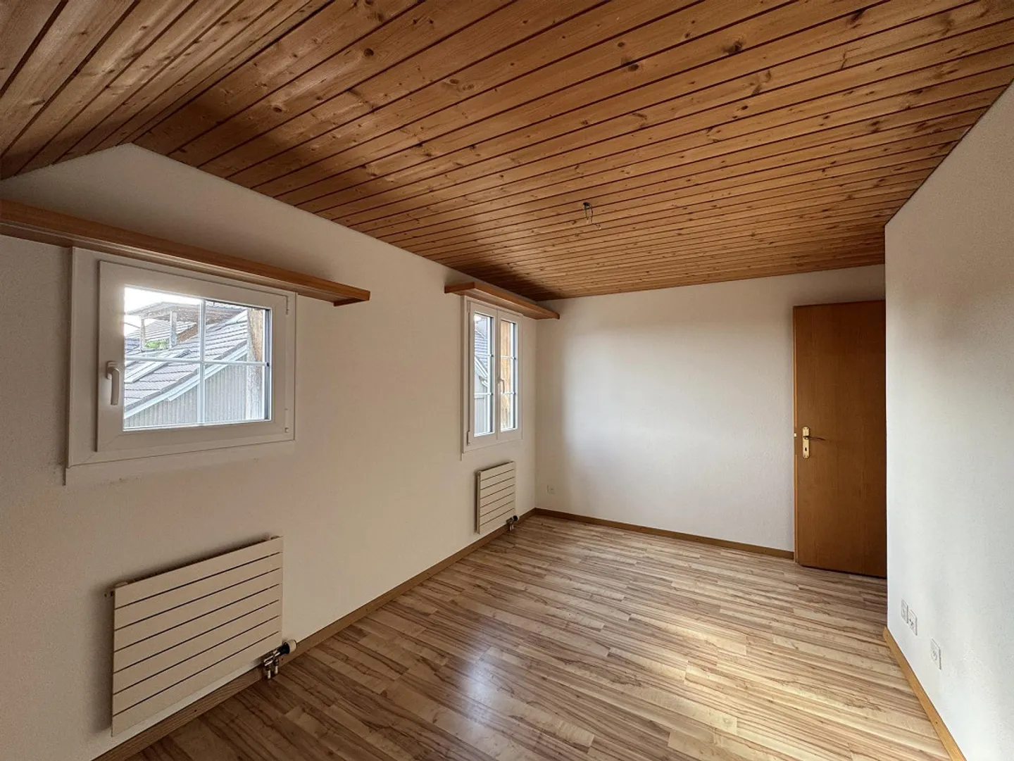 Grand appartement de 3,5 pièces avec garage et place de parking à louer - Photo 15 sur 23
