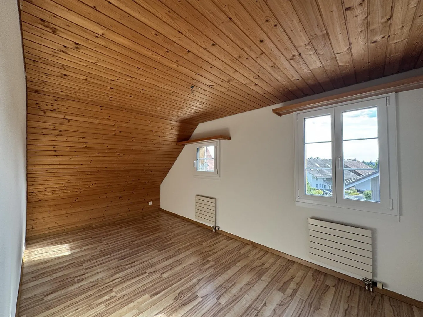 Grand appartement de 3,5 pièces avec garage et place de parking à louer - Photo 16 sur 23