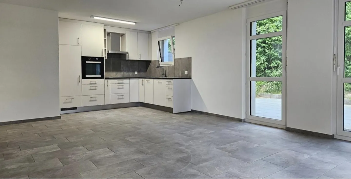 Appartamento con giardino 3,5 locali disponibile dal 01.07 - Foto 2 di 12