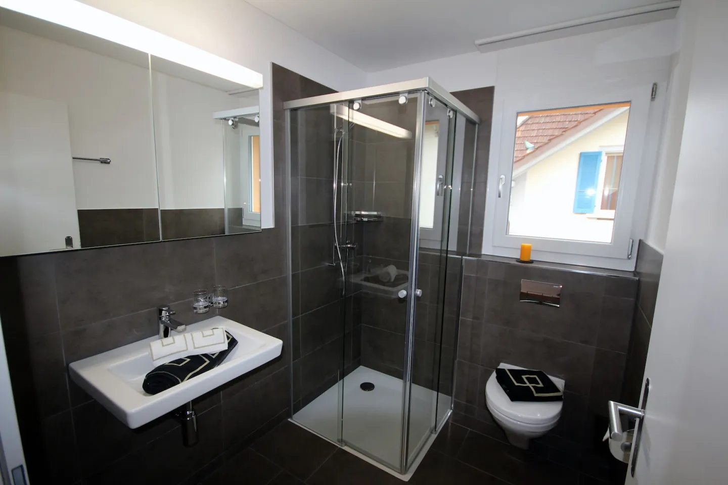 Charming, bright 3-room apartment in a central location! - Photo 4 of 8