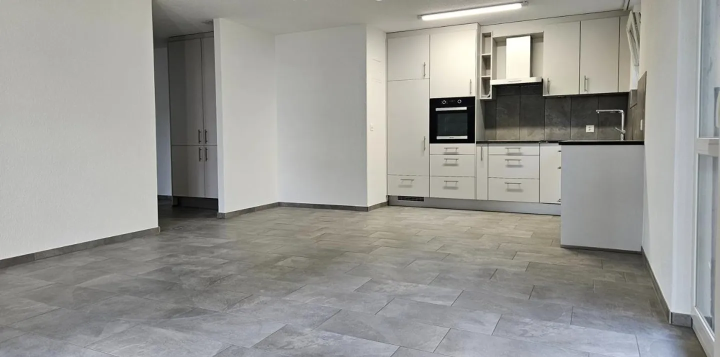 Appartamento con giardino 3,5 locali disponibile dal 01.07 - Foto 3 di 12