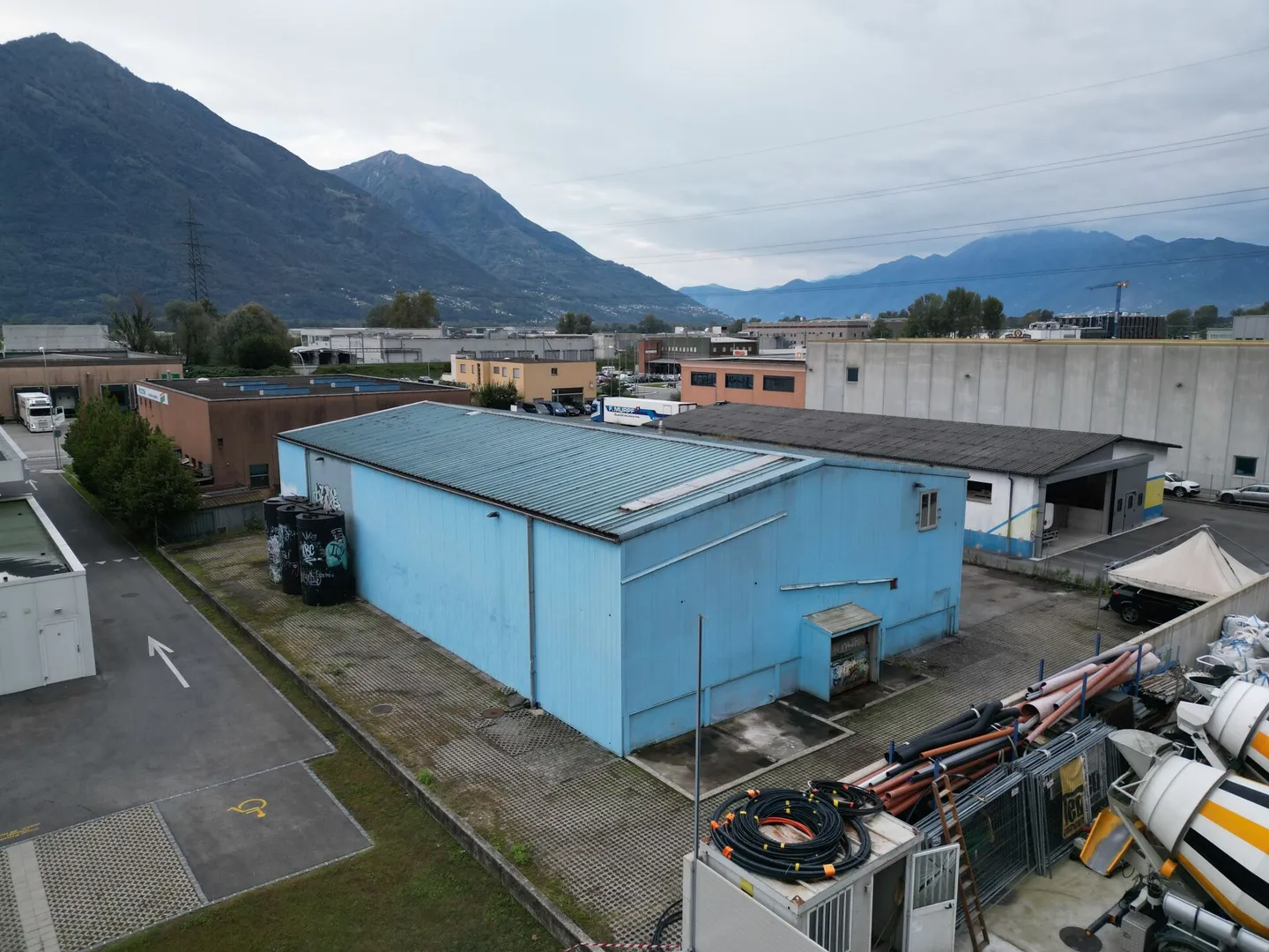 Stabile Commerciale Riazzino - Foto 6 di 10