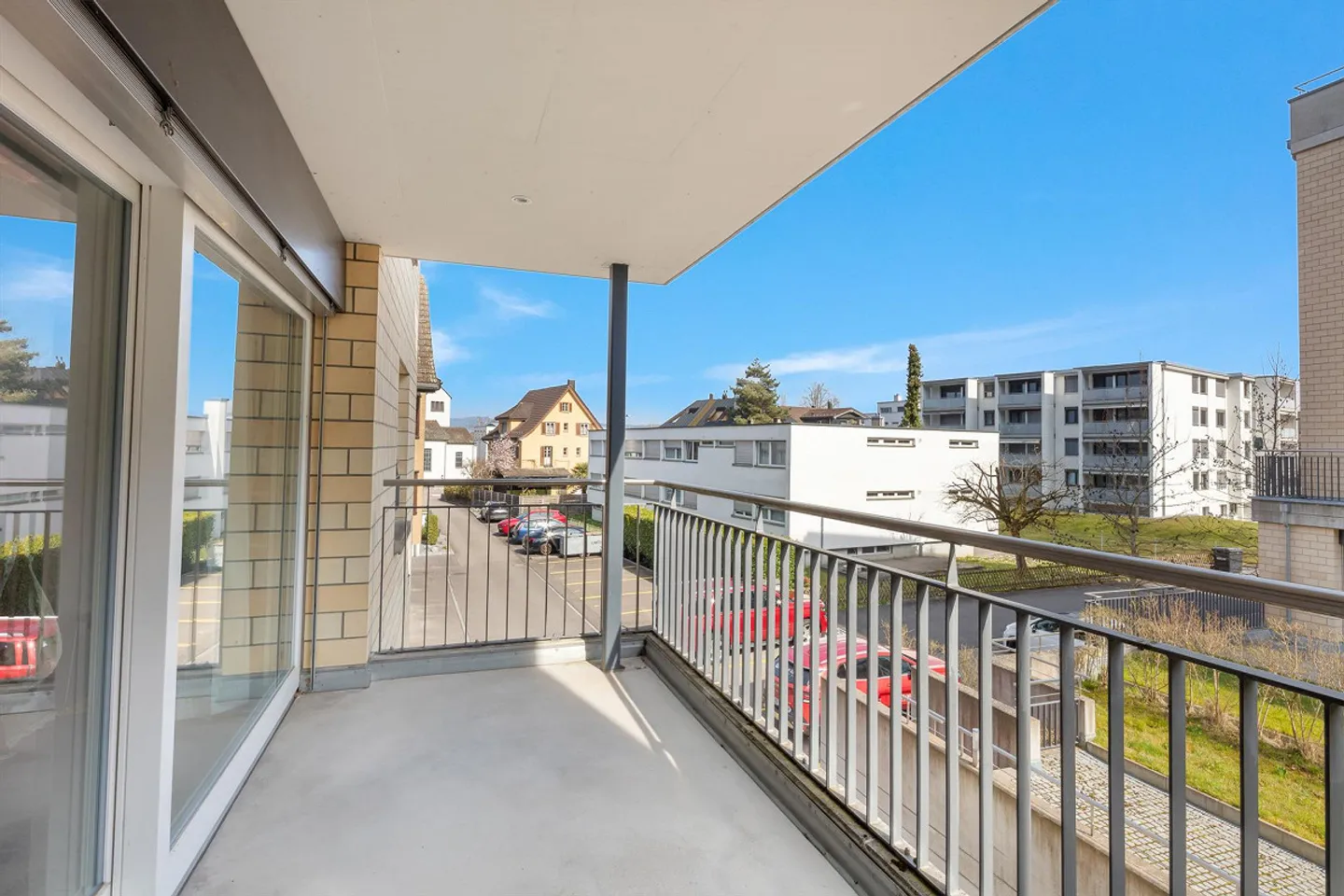 Modern 4½-Room Apartment - Photo 7 of 12