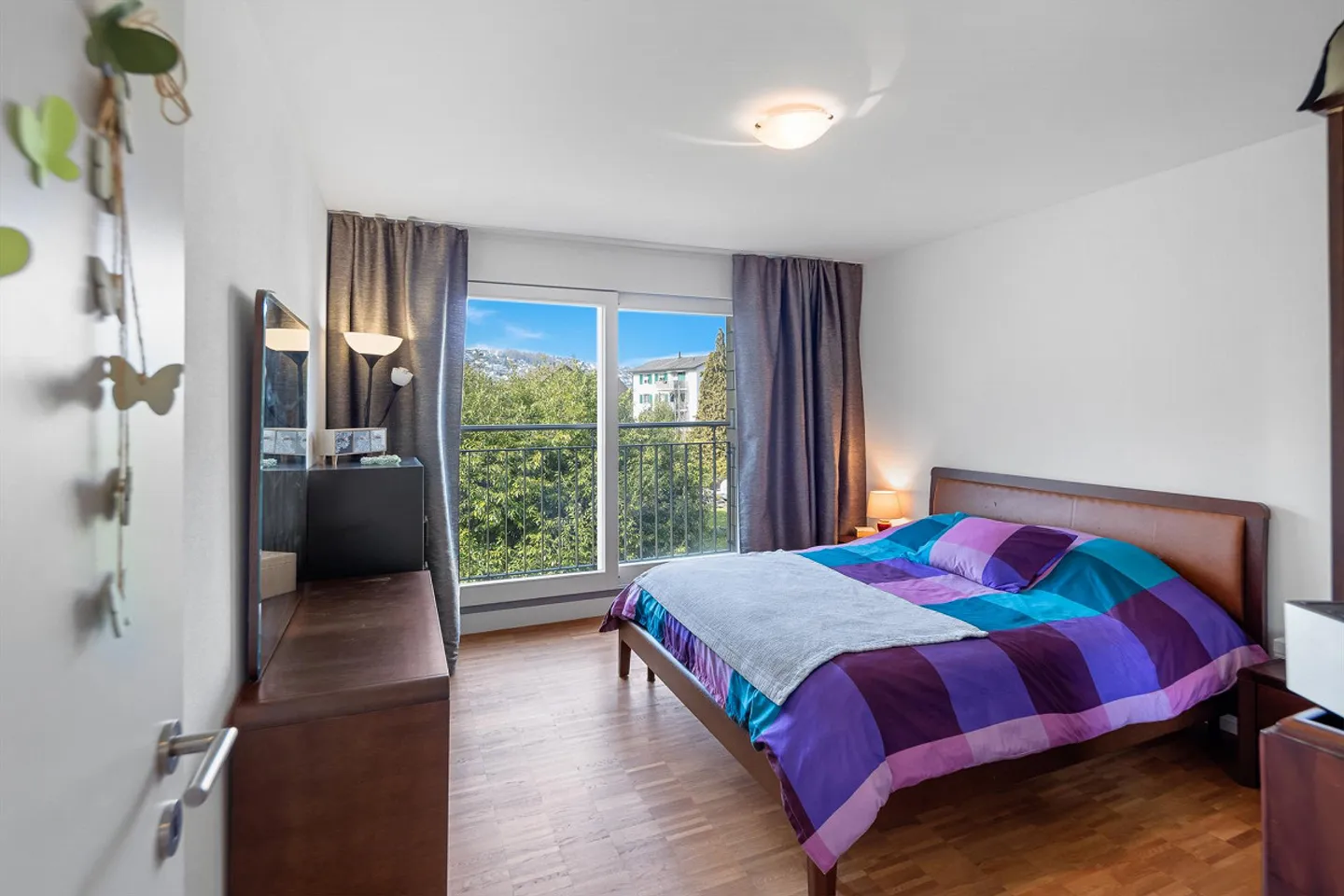 Modern 4½-Room Apartment - Photo 8 of 12