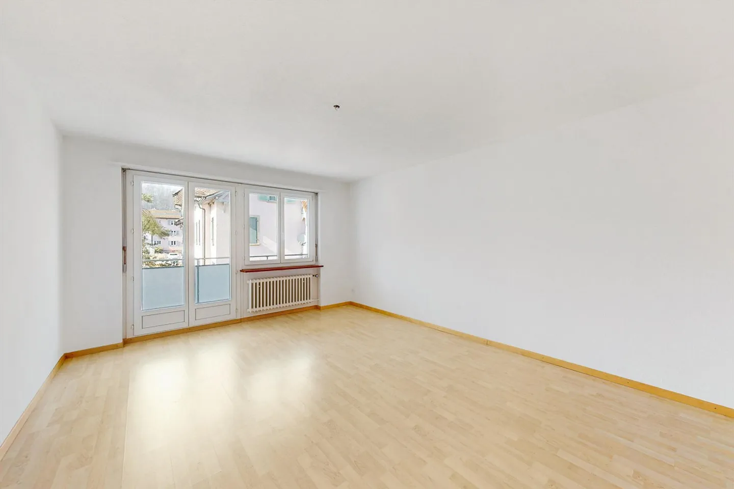 Apartment for rent - Photo 2 of 6