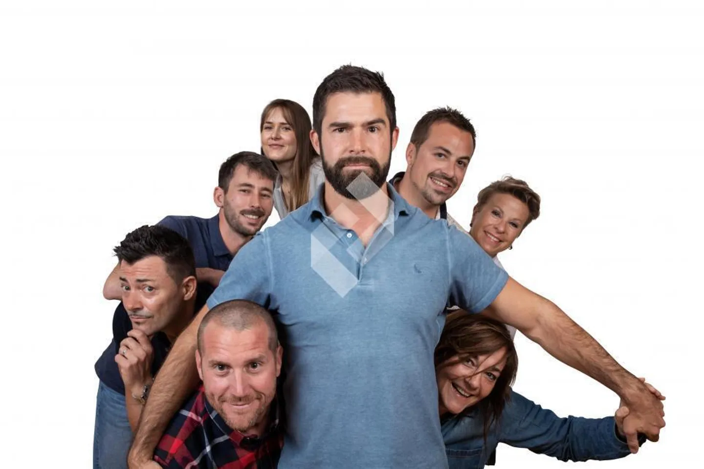 Halle piano terra con porta sezionale e 2 posti auto inclusi - Foto 6 di 7