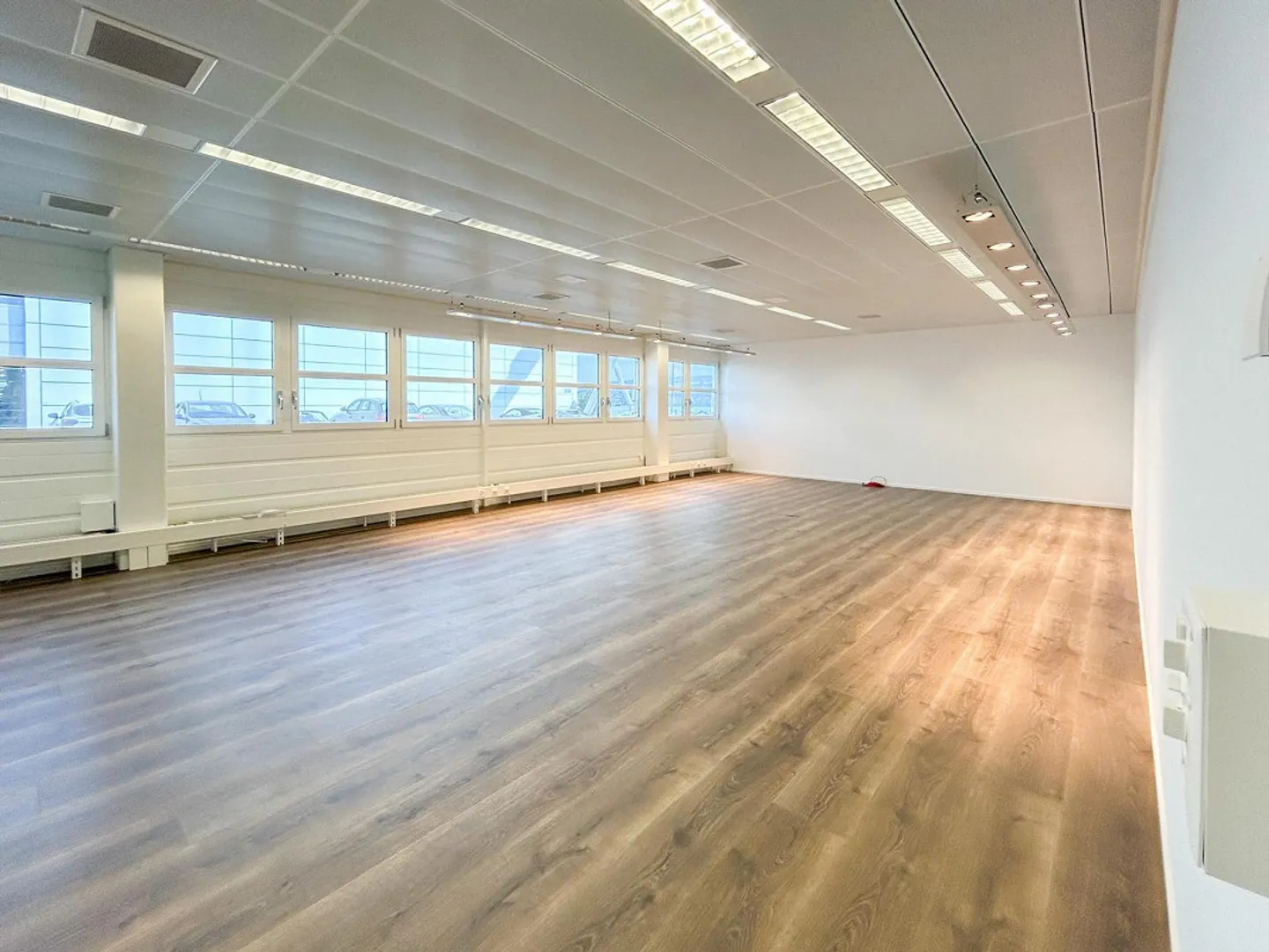 Travaillez directement au bord du lac ! - Photo 9 sur 13