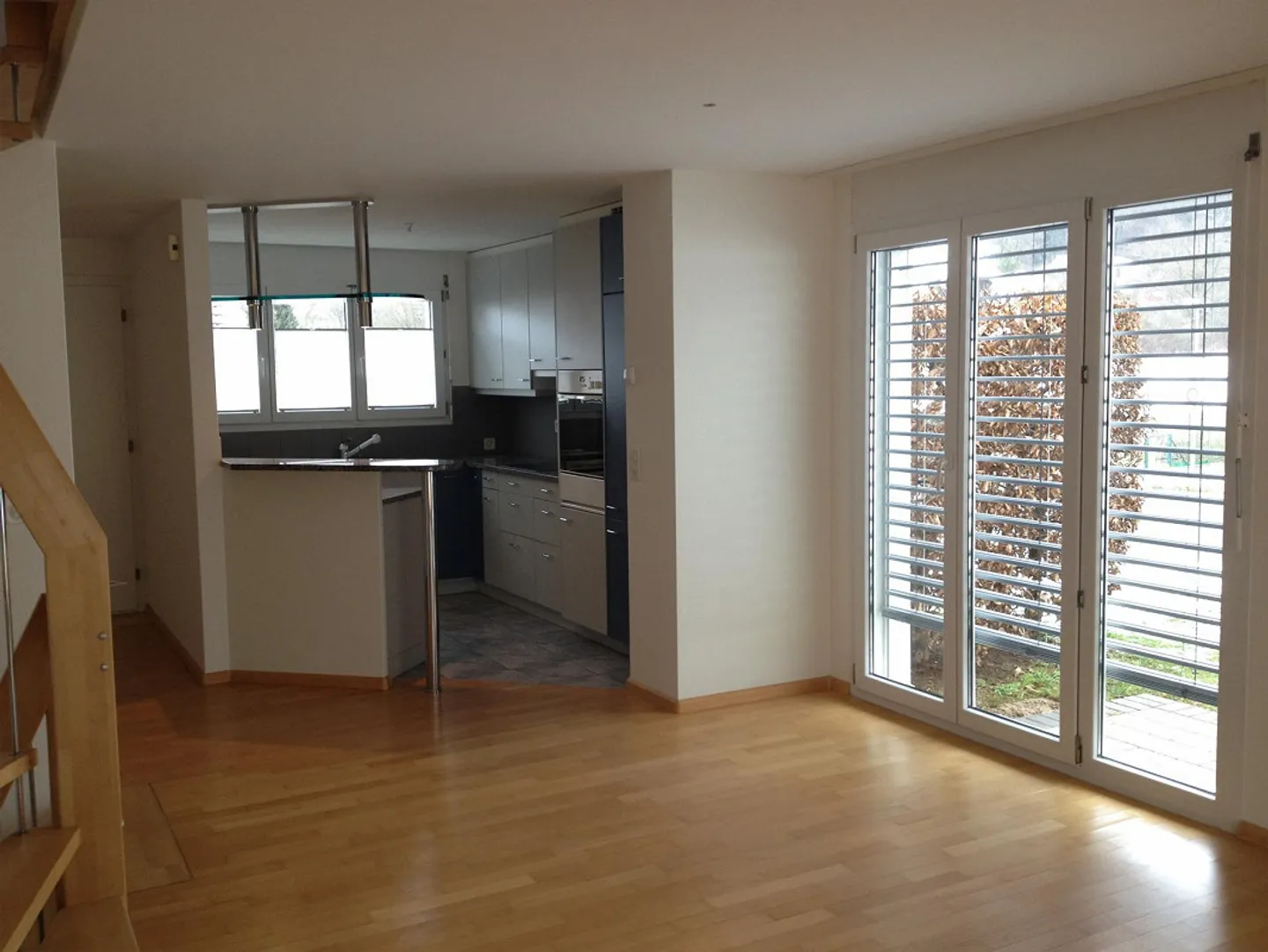 Beautiful double-family house in a quiet location - Photo 4 of 12