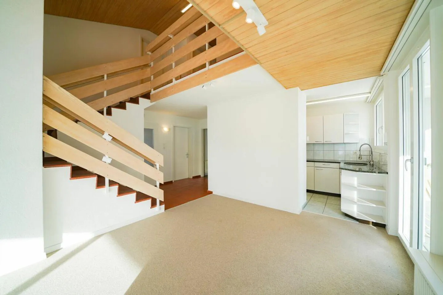 Detached single-family house with impressive panoramic views - Photo 2 of 13