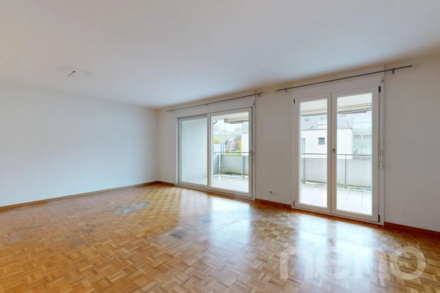 Appartement avec terrasse sud et potentiel de rénovation - Photo 10 sur 12