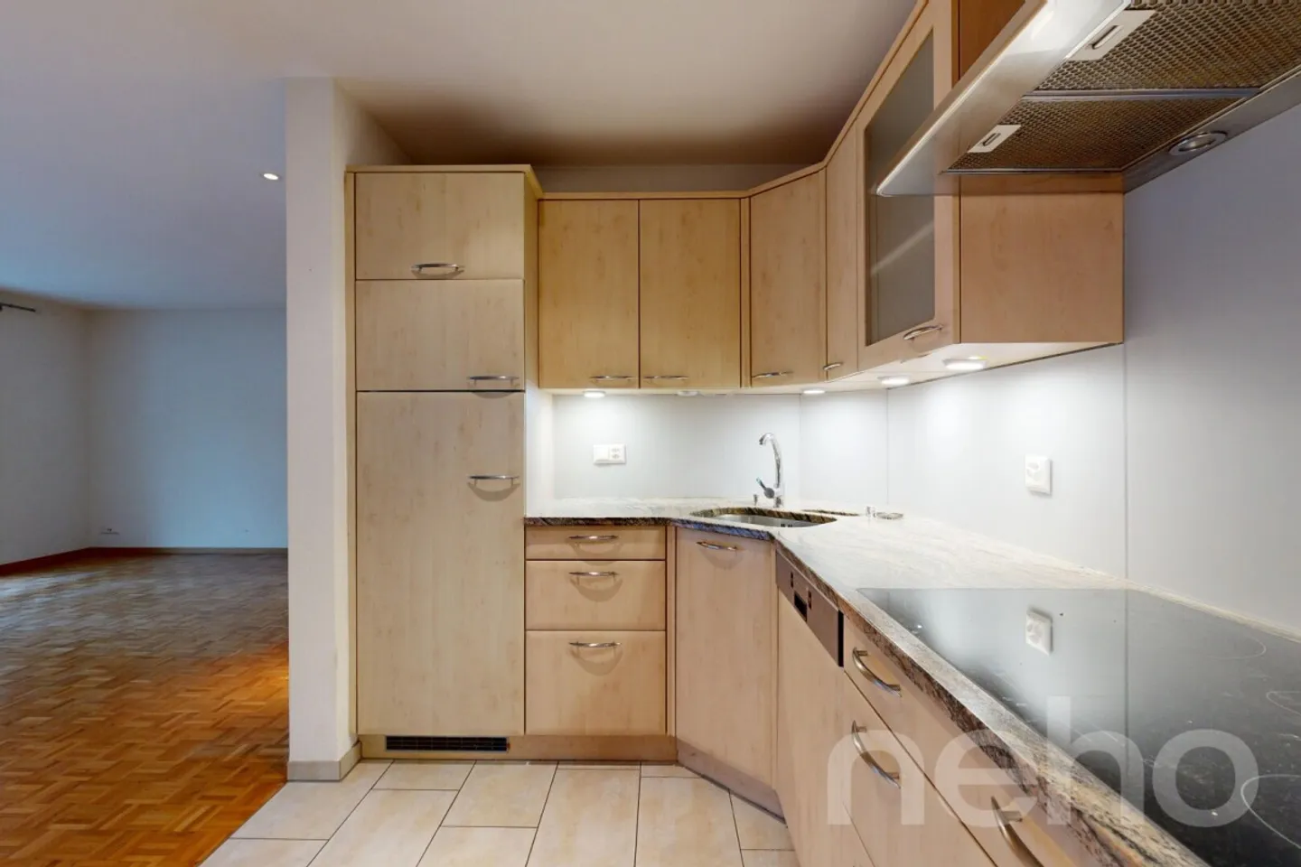 Appartement avec terrasse sud et potentiel de rénovation - Photo 12 sur 12