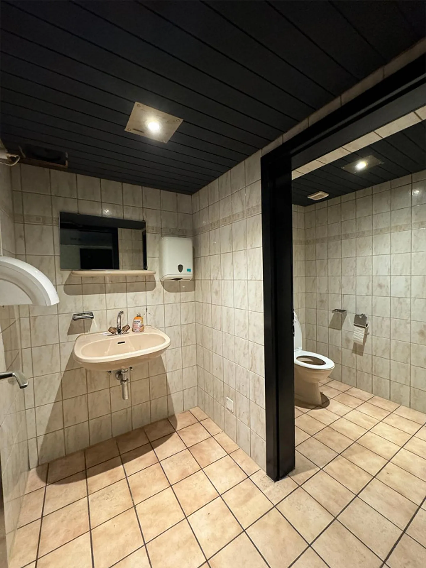 Espace gastro ou commercial charmant dans un emplacement central à St. Gallen - Photo 6 sur 9