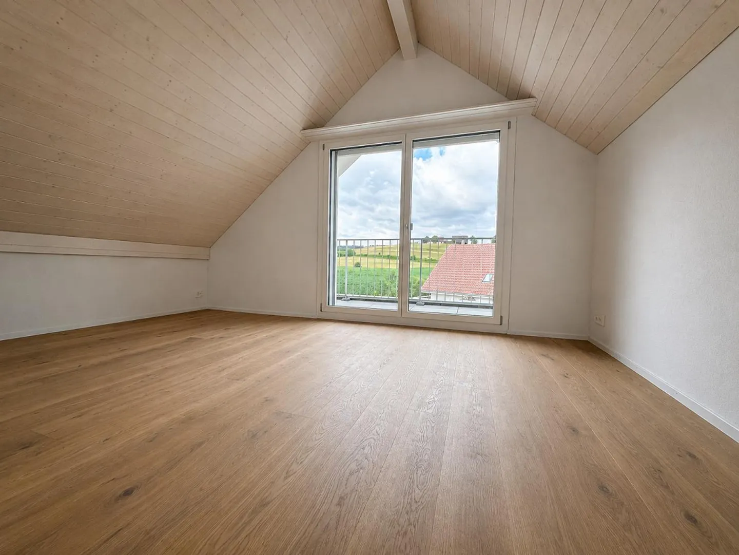 Modernes freistehendes Haus mit Aussicht - Foto 6 von 8