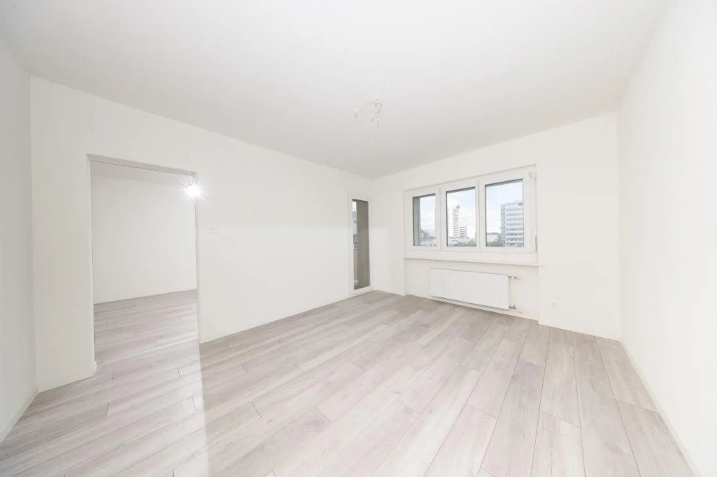 La tua casa dei sogni ti aspetta! Complesso di nuova costruzione spazioso per prima locazione - Foto 3 di 9