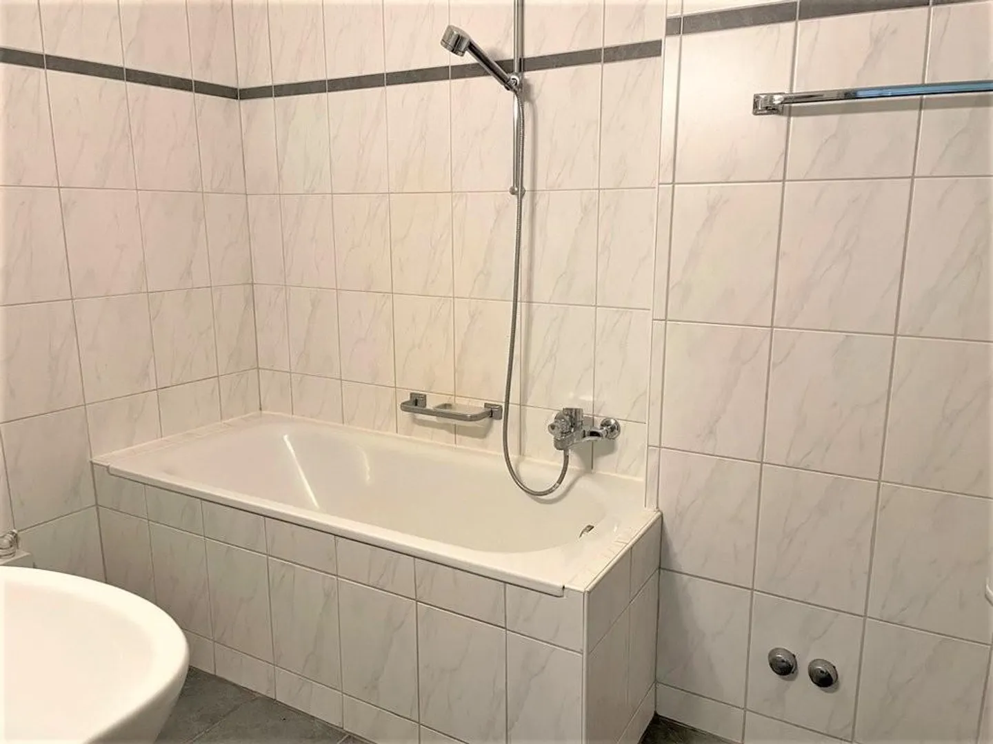 Close to Cornavin Station - Photo 5 of 11