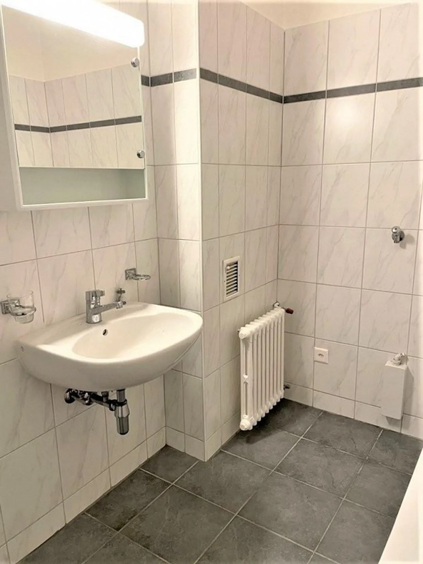 Close to Cornavin Station - Photo 6 of 11