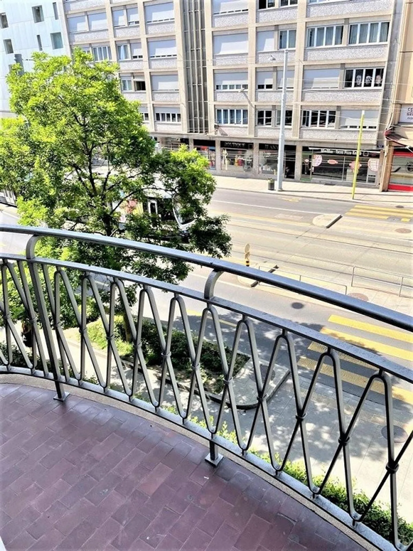 Close to Cornavin Station - Photo 11 of 11