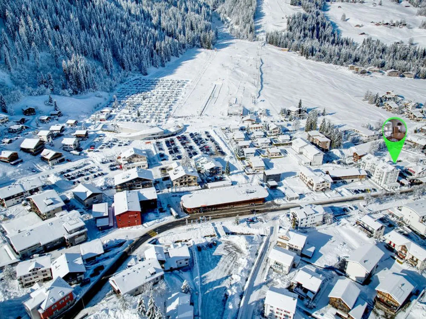 Holiday Studio for Sports Enthusiasts - Photo 1 of 11