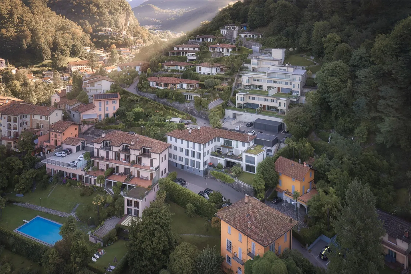 Apartment with Lake View in Figino for Sale - Photo 1 of 12