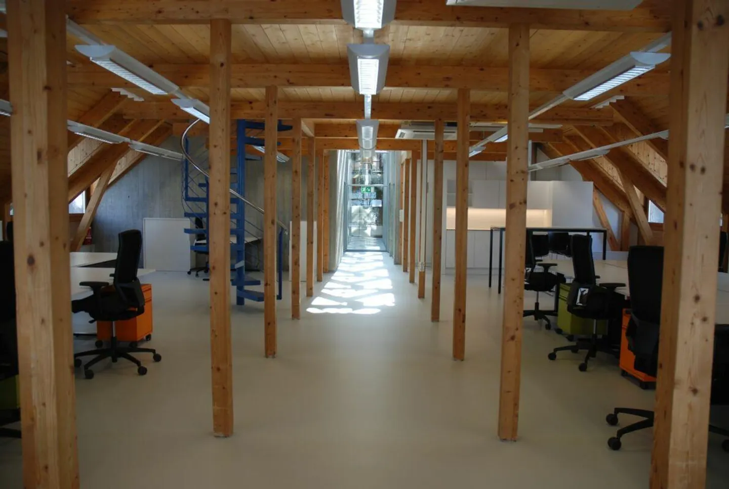 Schöne, grosszügige Büroräumlichkeiten an optimaler Lage Nähe Loryp... - Foto 1 von 20